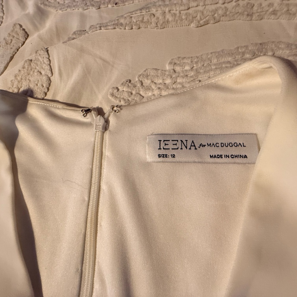 White flowy blouse - Picture 3 of 4
